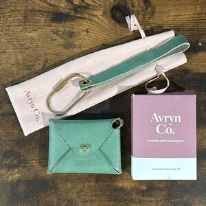 Avryn Co Aqua Teal set Summer 2023